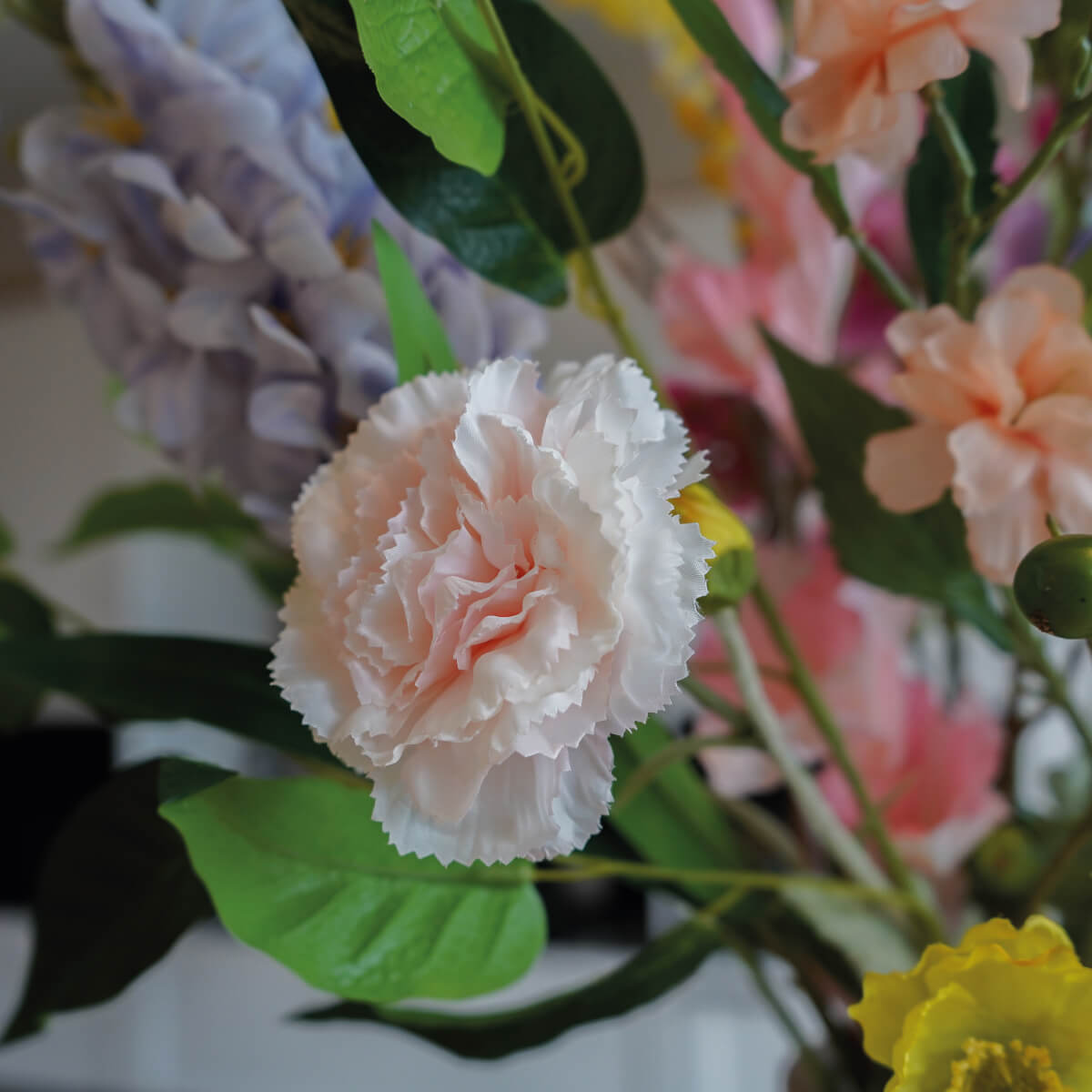 Silky Soft Spring zijden veldboeket anjer beige